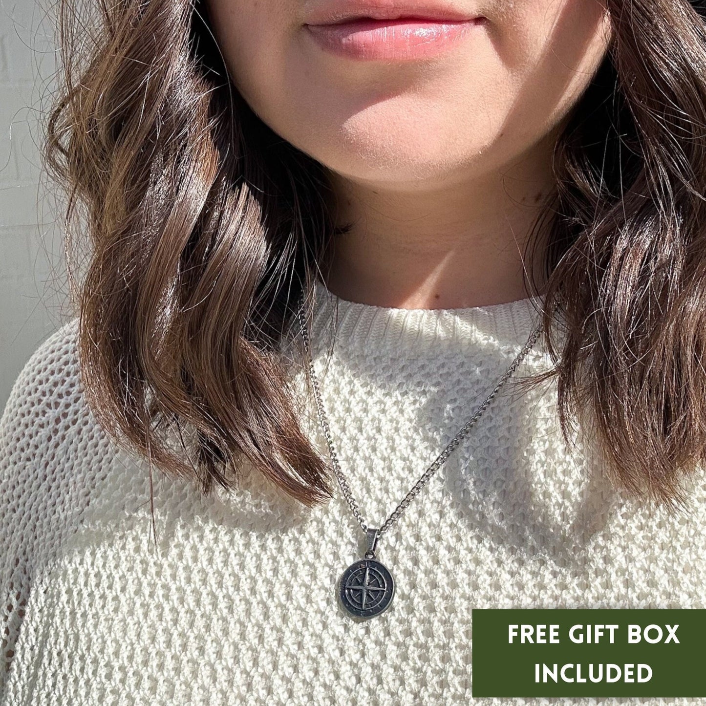 World’s Best Mama Compass Necklace, Rainbow World’s Best Nan Engraved Necklace, Personalized Mother’s Day Gift, Meaningful Gifts For Mom
